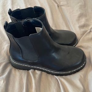 8W Chelsea Boots, Never Worn